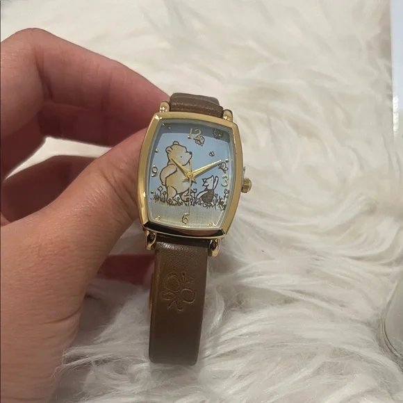 Winnie the Pooh Tin Box - White and Pink - Picture 5 of 5